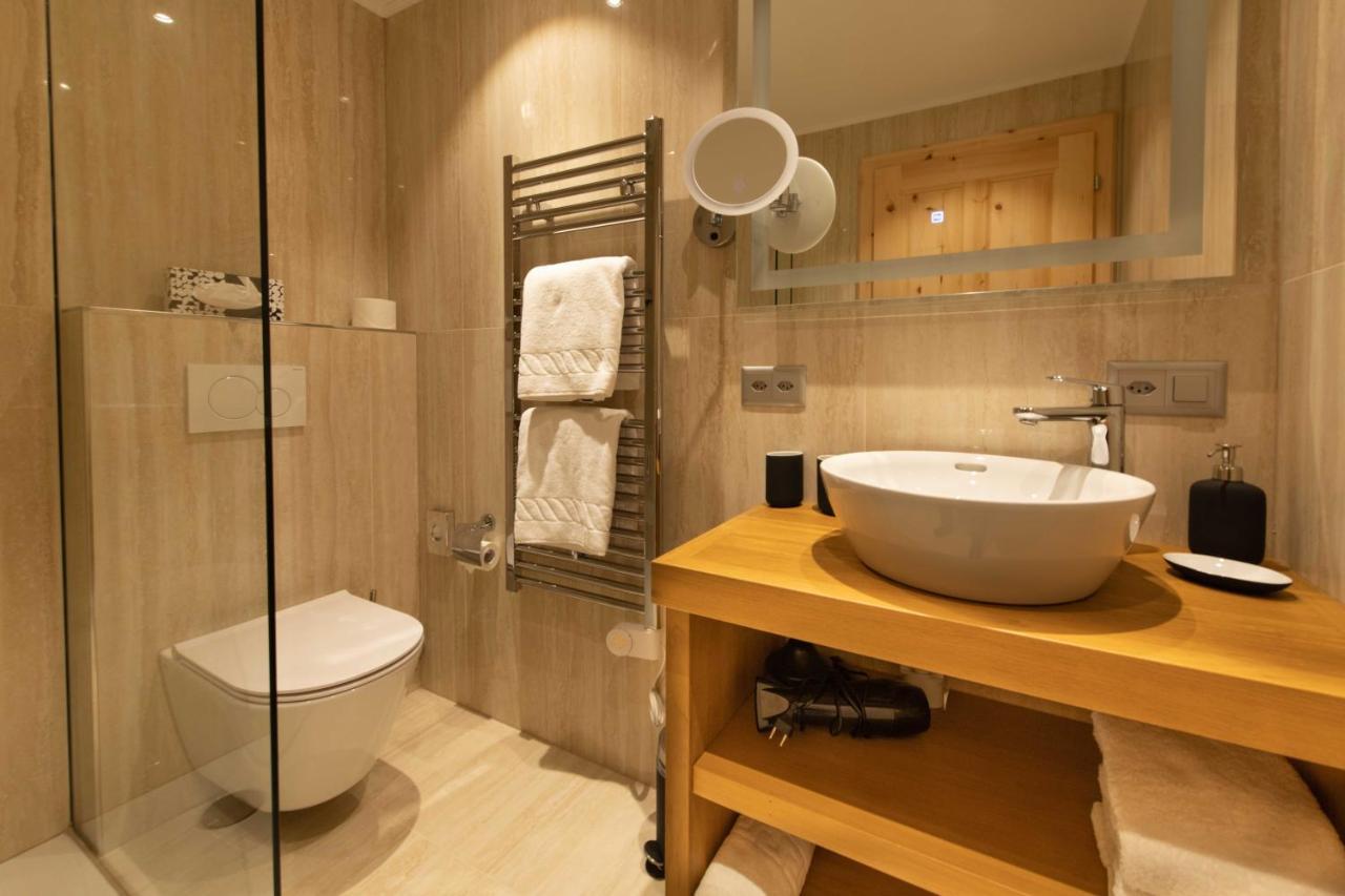 Hotel Grischuna Бівіо Екстер'єр фото