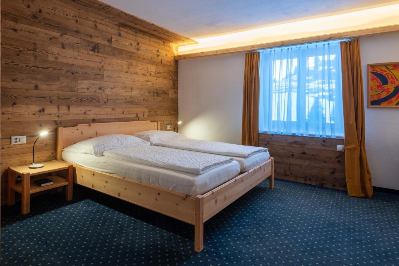 Hotel Grischuna Бівіо Екстер'єр фото
