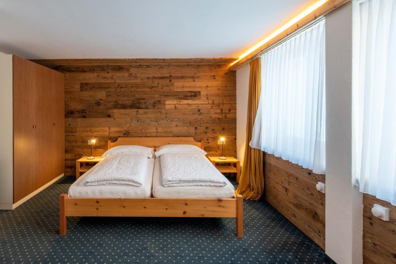 Hotel Grischuna Бівіо Екстер'єр фото