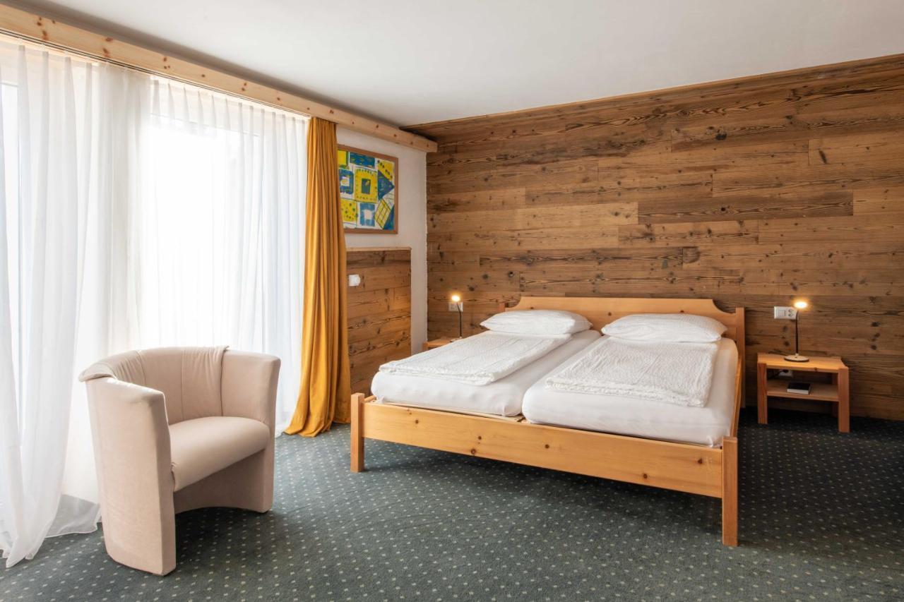 Hotel Grischuna Бівіо Екстер'єр фото