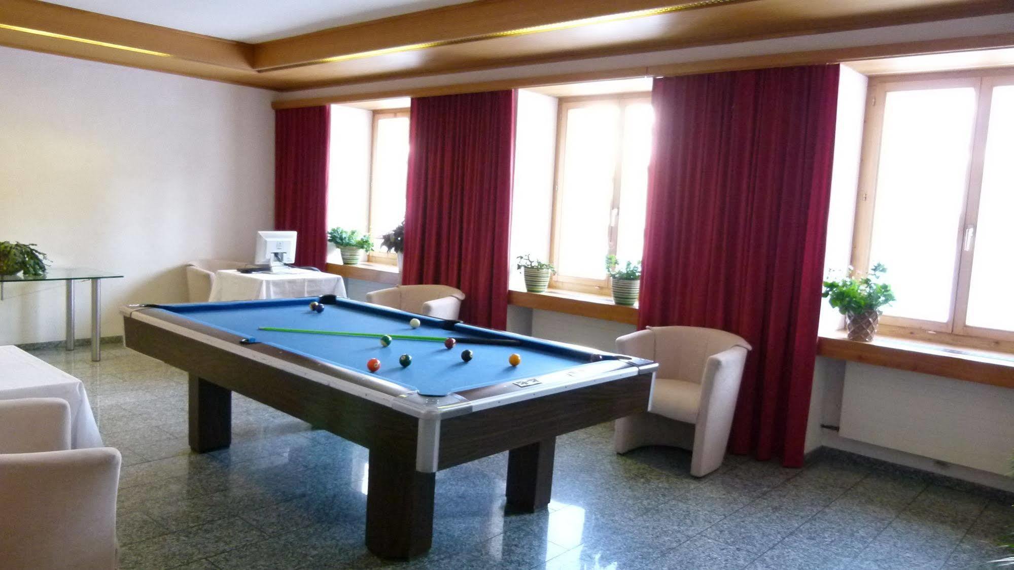 Hotel Grischuna Бівіо Екстер'єр фото